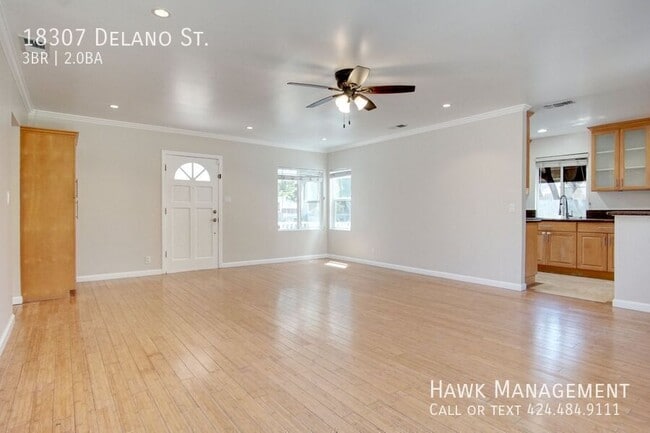 Photo - 18307 Delano St