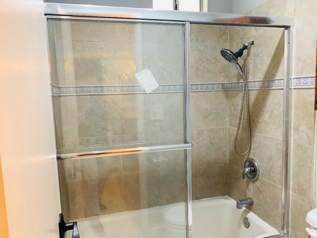 Photo - 1040 W MacArthur Blvd Unit 144