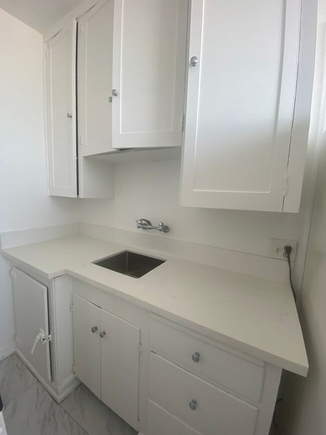 Photo - Downtown Studio