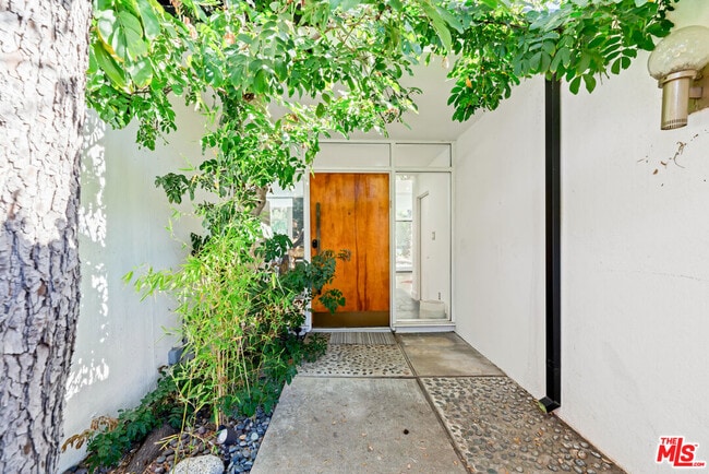 Photo - 3744 Cody Rd