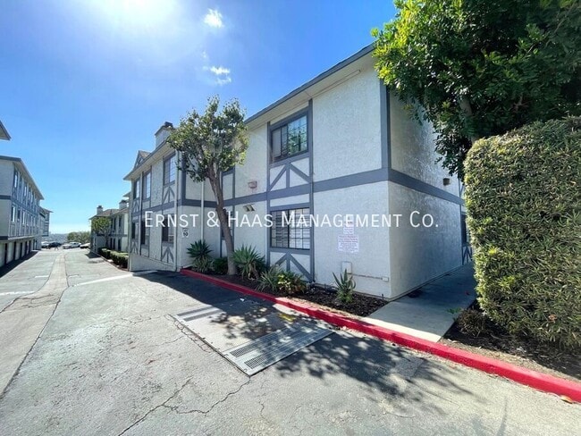 Building Photo - 2599 Walnut Ave Unit 218