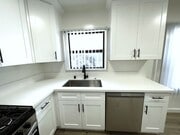 Photo - 4024-28 Lincoln Unit 4028