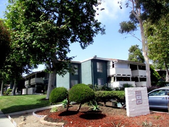 Building Photo - 3 BEDROOM PEPPERTREE CONDO IN VENTURA Unit 113