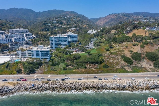 Building Photo - 17368 Sunset Blvd Unit 203A