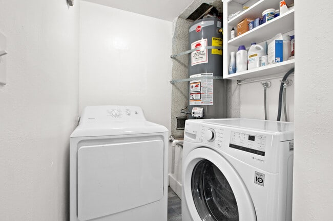 Photo - 1545 E 21st St