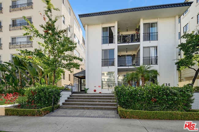 Building Photo - 435 N Palm Dr Unit 203