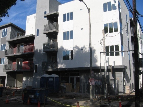 Photo - 1555 Gordon St