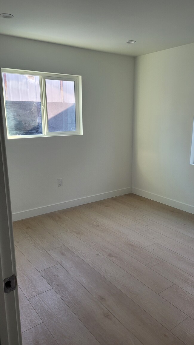 Photo - 3220 Huron St