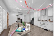 Photo - 570 N Cambridge St