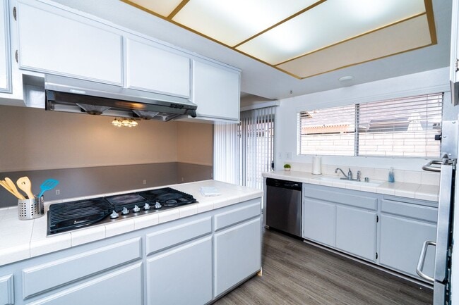Photo - Beautiful 2 bedroom 2 bath Home!!!!