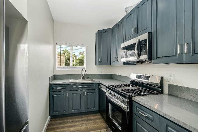 Photo - 3718-3726 First Ave. Unit 3720