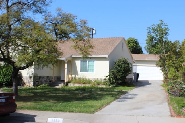( ( ( CUTE 4 BEDROOM 2 BATH ONE STORY HOUS... - ( ( ( CUTE 4 BEDROOM 2 BATH ONE STORY HOUS... House