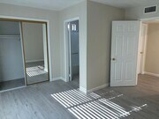 Photo - 11555 Archwood St Unit A