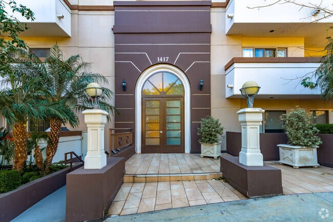 Entrance - Butler Cabana by Wiseman