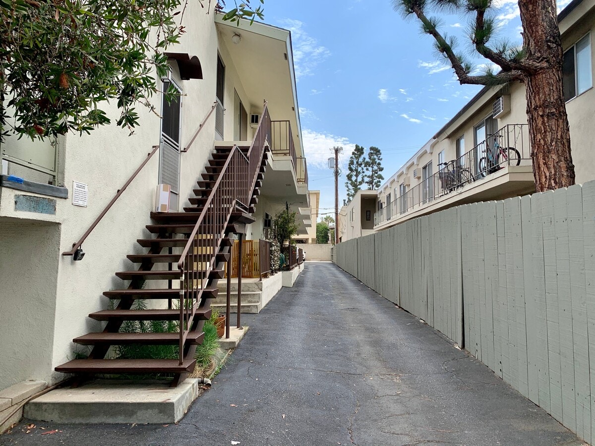 Photo - 1336 S Centinela Ave Homes