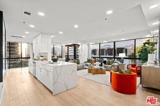 Photo - 10750 Wilshire Blvd