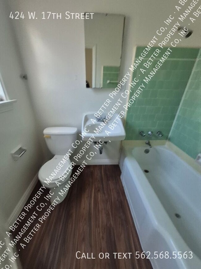 Photo - 424 W 17th St