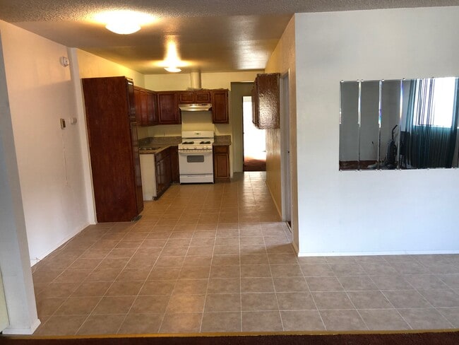 Building Photo - 1827 N Avenue 53 Rental