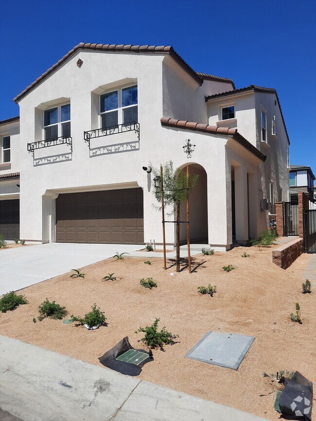 Building Photo - 76336 Oxford Ln Rental