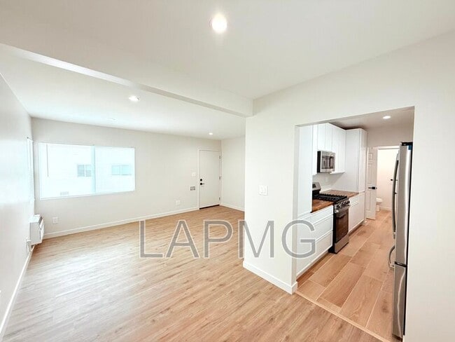 Photo - 2304 N Frederic St