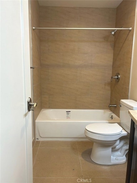 Photo - 628 W 59th Pl