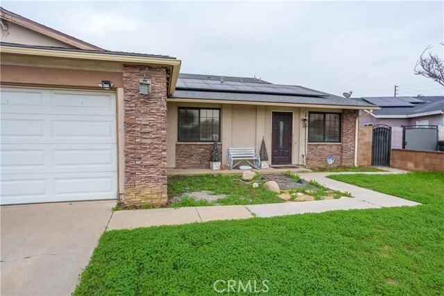 Photo - 5052 Taft St