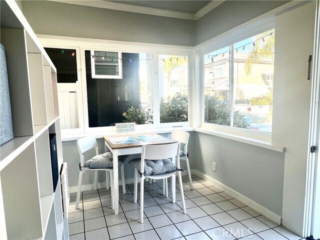 Photo - 419 E Bay Ave