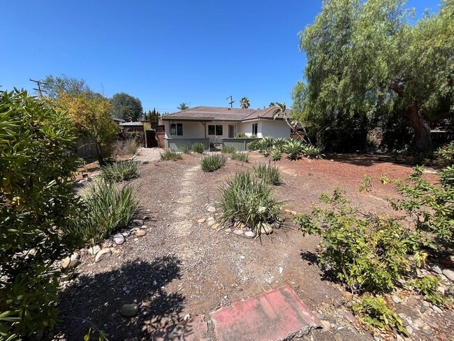 Photo - Large 6 bed 3 bath House on East Falls! Co...