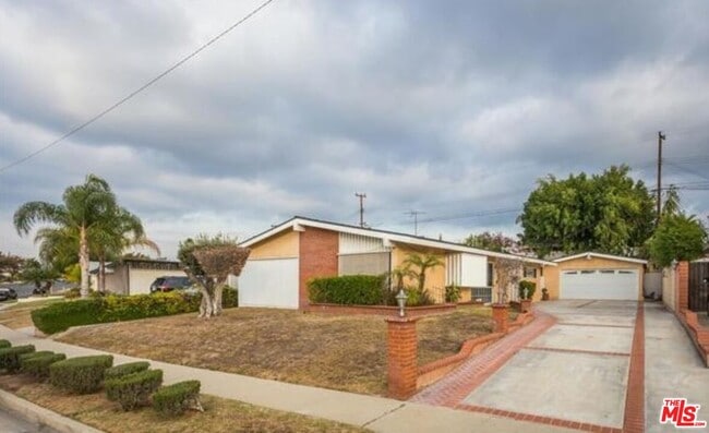 Photo - 12938 Biola Ave