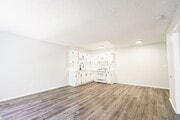 Photo - 226 S Serrano Ave