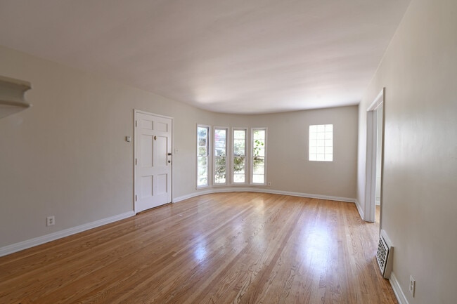 Photo - 11061 Ohio Ave Unit 11061OhioAv.