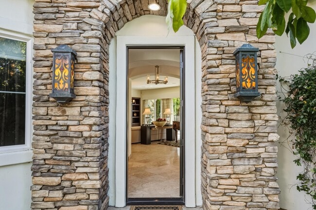 Photo - 45737 Club Dr