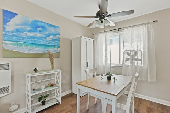 Photo - 2020 Diamond St Unit 14