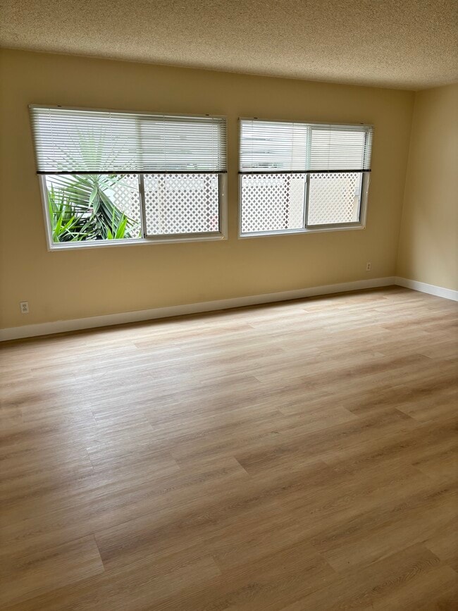Photo - 315 Longfellow Ave Unit 315