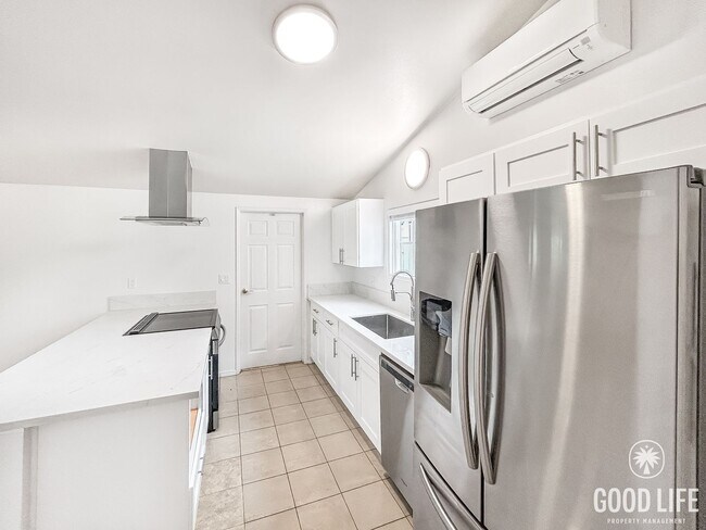 Photo - Beautiful 3B/2BA W/ Attached Garage and Up...