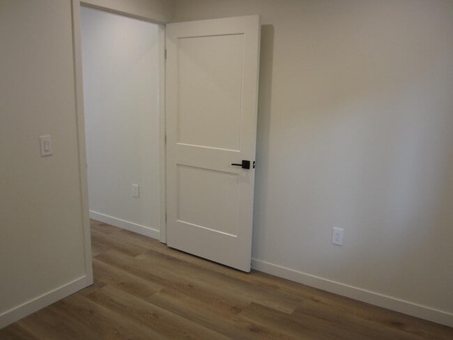 Photo - 14747 Friar St