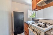 Photo - 847 W 43rd St Apartments