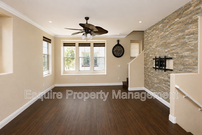 Photo - 2337 Chapel Dr Unit #9