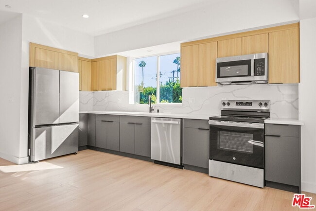 Photo - 1709 Burnside Ave Unit 1/2