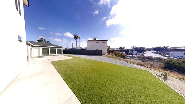 Photo - 5266-5268 Tipton St