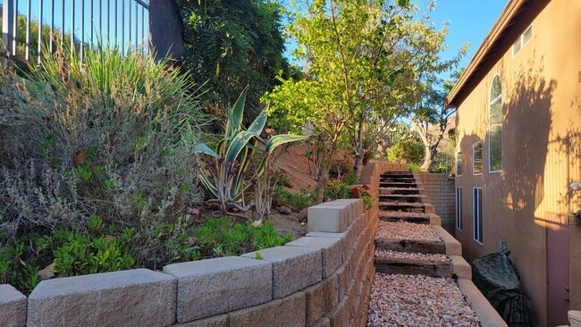 Photo - 8990 Courtyard View Dr