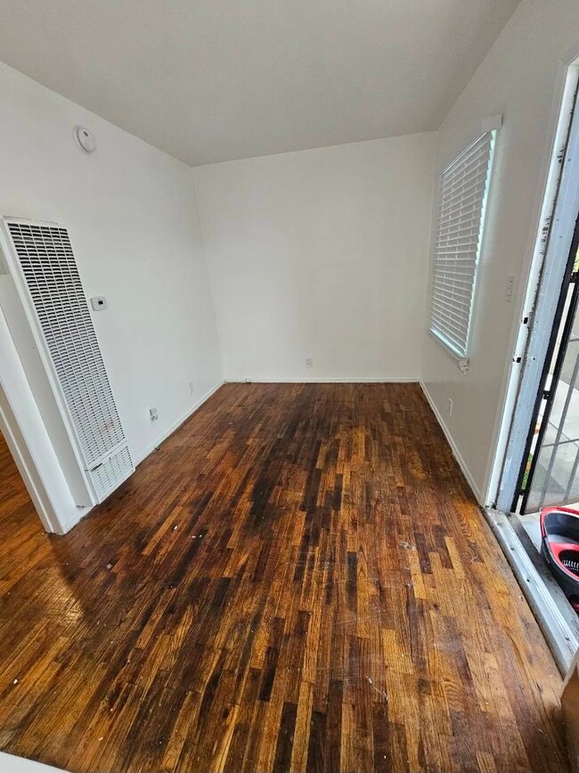 Photo - 11775 Culver Blvd Unit 3