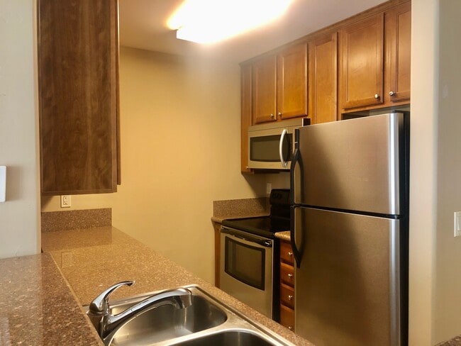 Photo - 5722 Riley St