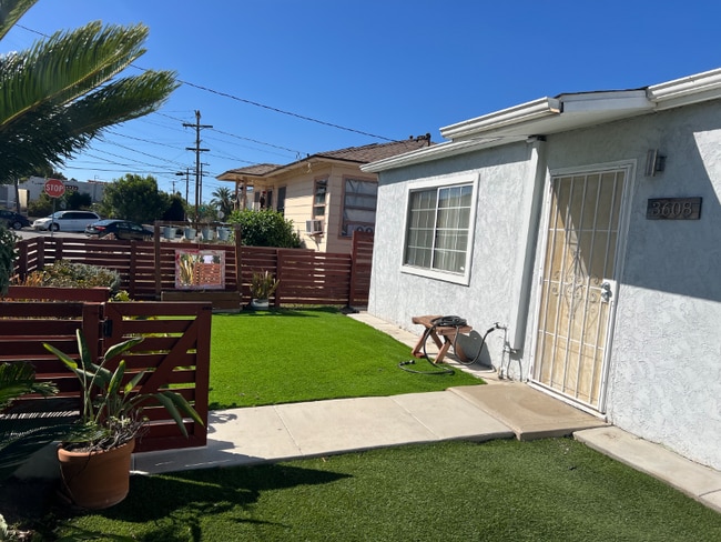 Building Photo - 3608 Collier Ave