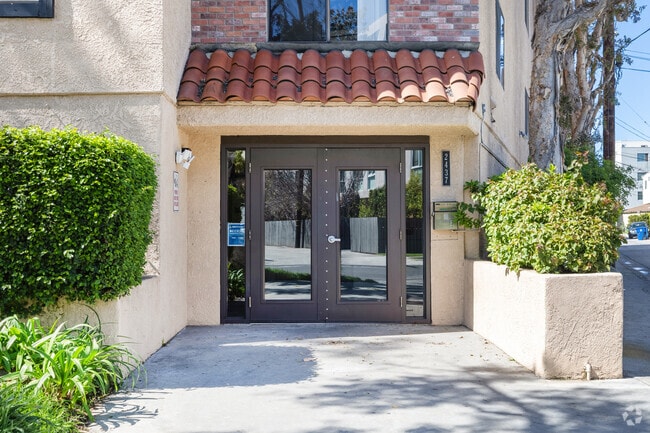Entrance - Corinth Ave. Apartments