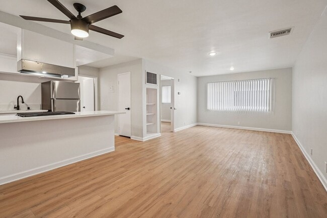 Photo - 420 Windsor Rd