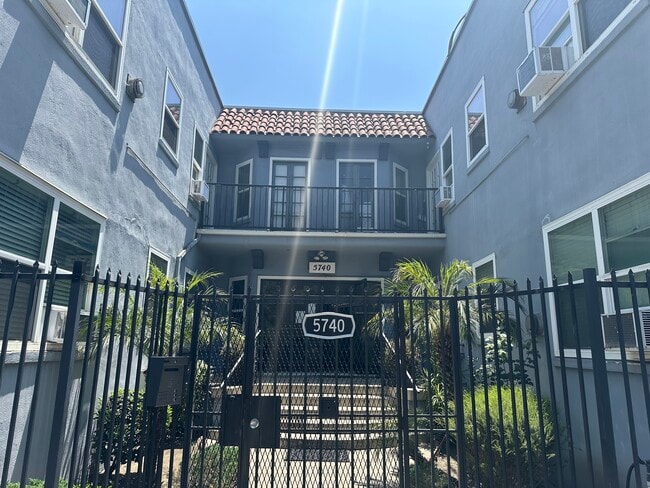 Photo - 5740 Franklin Ave Unit 203