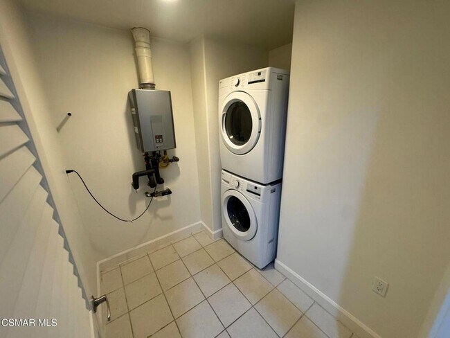 Photo - 14412 Killion St Unit 102