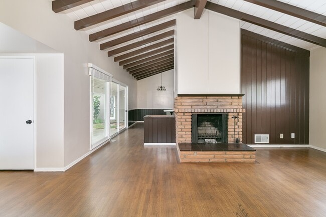 Photo - Beautiful 3bed 2ba House for rent!