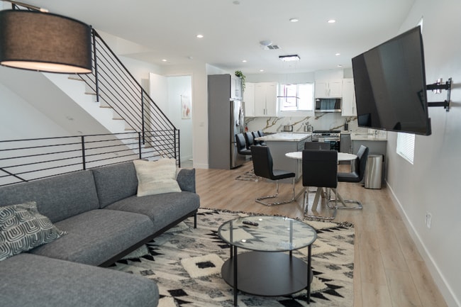 Photo - 4831 Riverton Ave